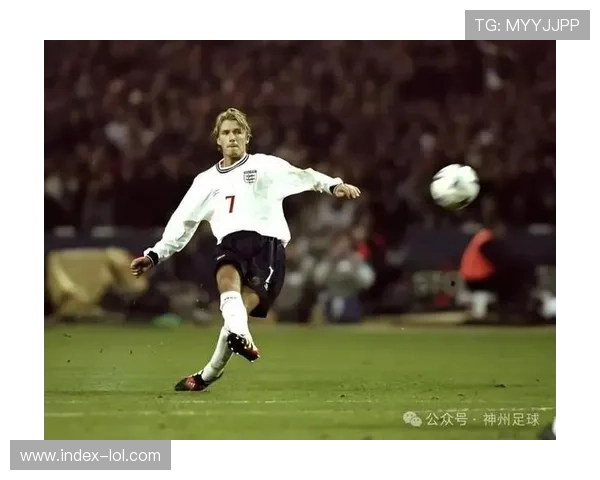 雷耶斯-克利里英甲上演吊射神技 重现贝克汉姆经典一幕 雷耶斯-克利里英甲上演吊射神技 重现贝克汉姆经典一幕