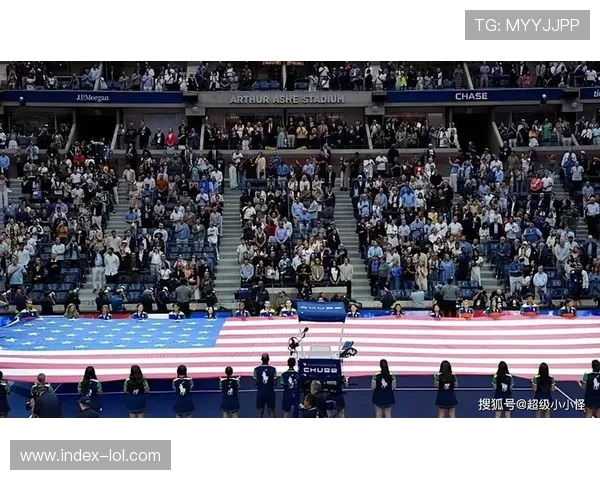 特朗普出席马里兰州NFL比赛遭观众嘘声,讲话几乎被嘘声盖过 特朗普出席马里兰州NFL比赛遭观众嘘声,讲话几乎被嘘声盖过