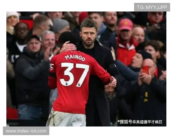 西汉姆联1-1战平曼联，铁锤帮顽强逼平红魔